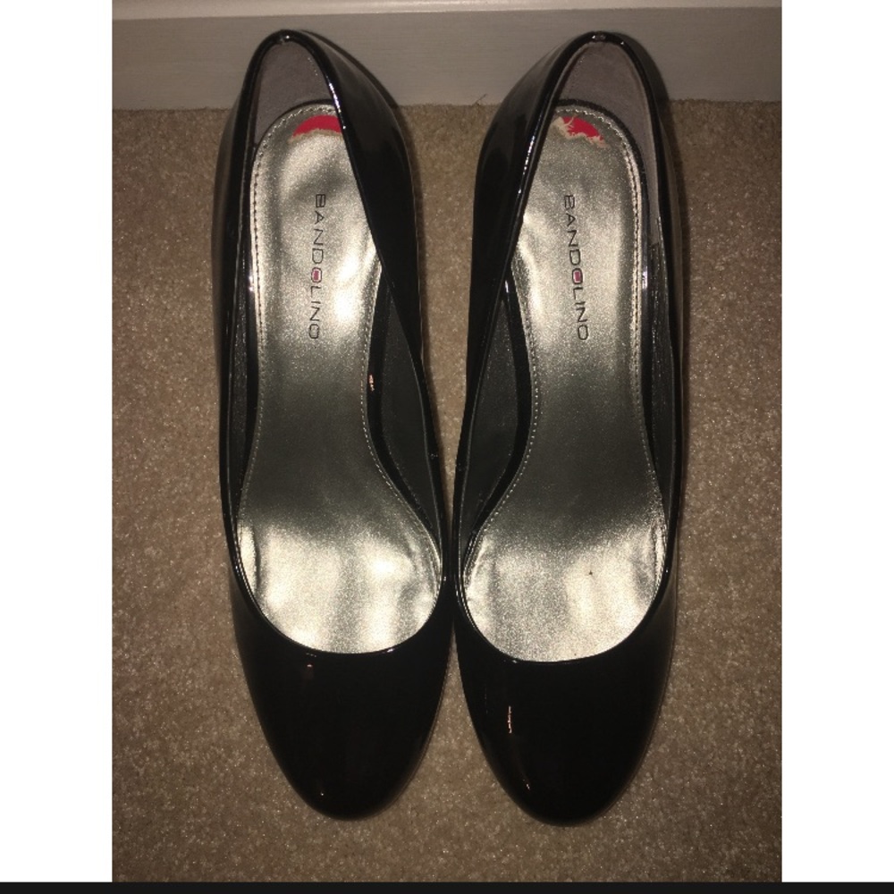 Black shiny heels
